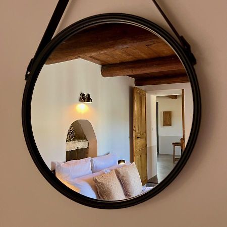 Proche Uzes Le Cocon Du Peintre Anglais Sanilhac-et-Sagries Экстерьер фото